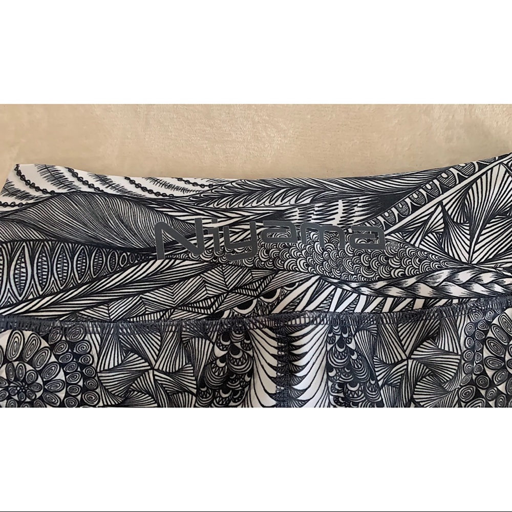 Niyama Yoga Pants - Medium Black & White pattern - Picture 4 of 7